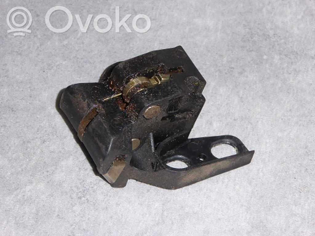 BMW 3 E30 Tailgate/trunk/boot lock/catch/latch 