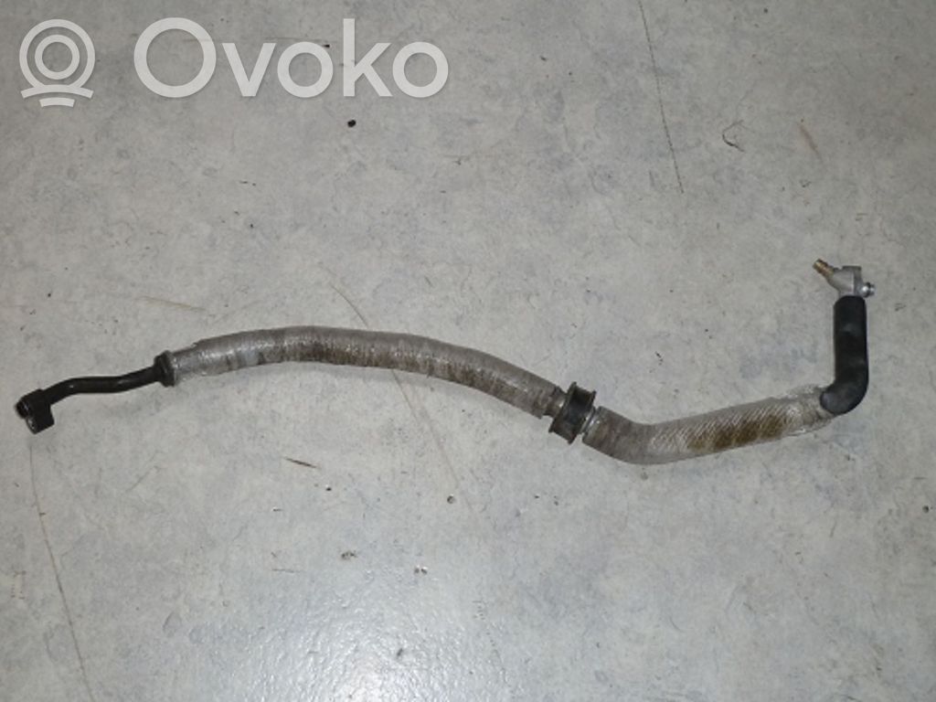 BMW 3 E36 Ilmastointilaitteen putki (A/C) 