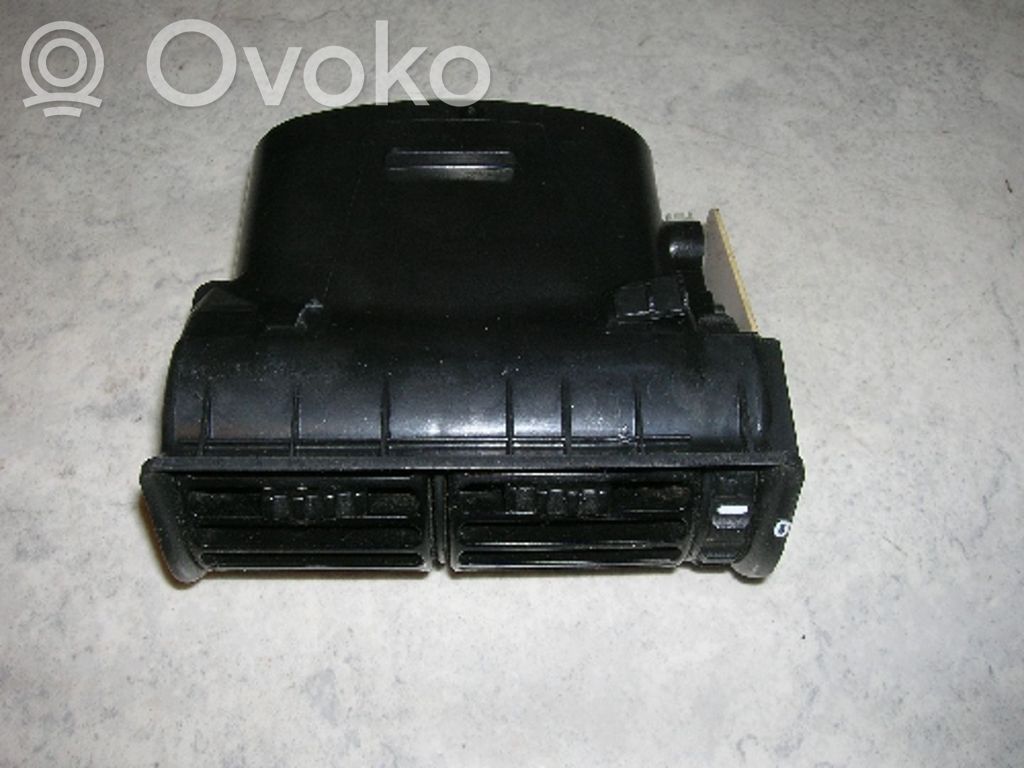 BMW 5 E34 Kratka nawiewu tylna tunelu środkowego 