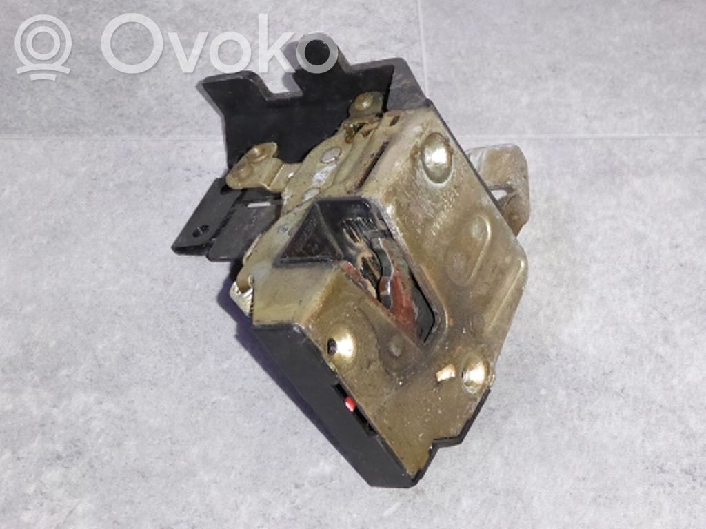 BMW 3 E30 Front door lock 