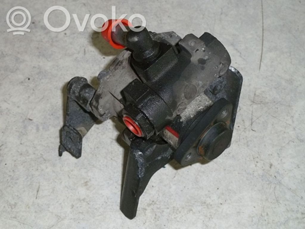 BMW 3 E36 Power steering pump 