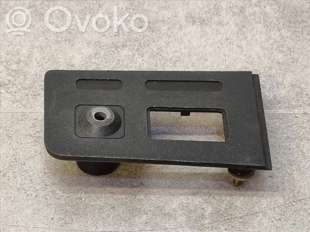 BMW 3 E30 Deckel Sicherungskasten 