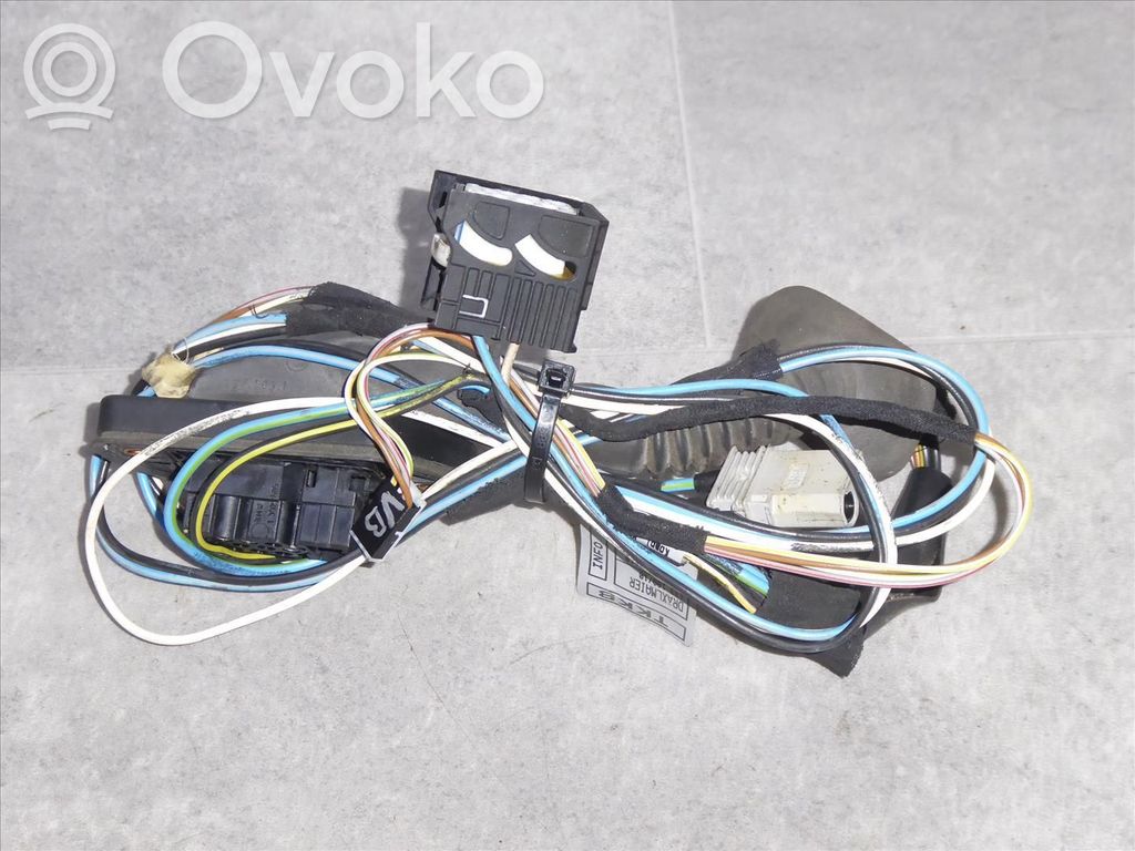 Cableado de puerta trasera   61128379050,61128379050