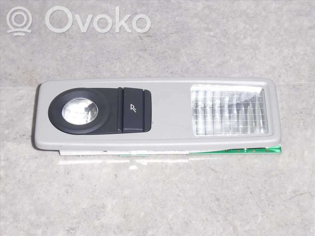 BMW 5 F10 F11 Lampka podsufitki tylna 
