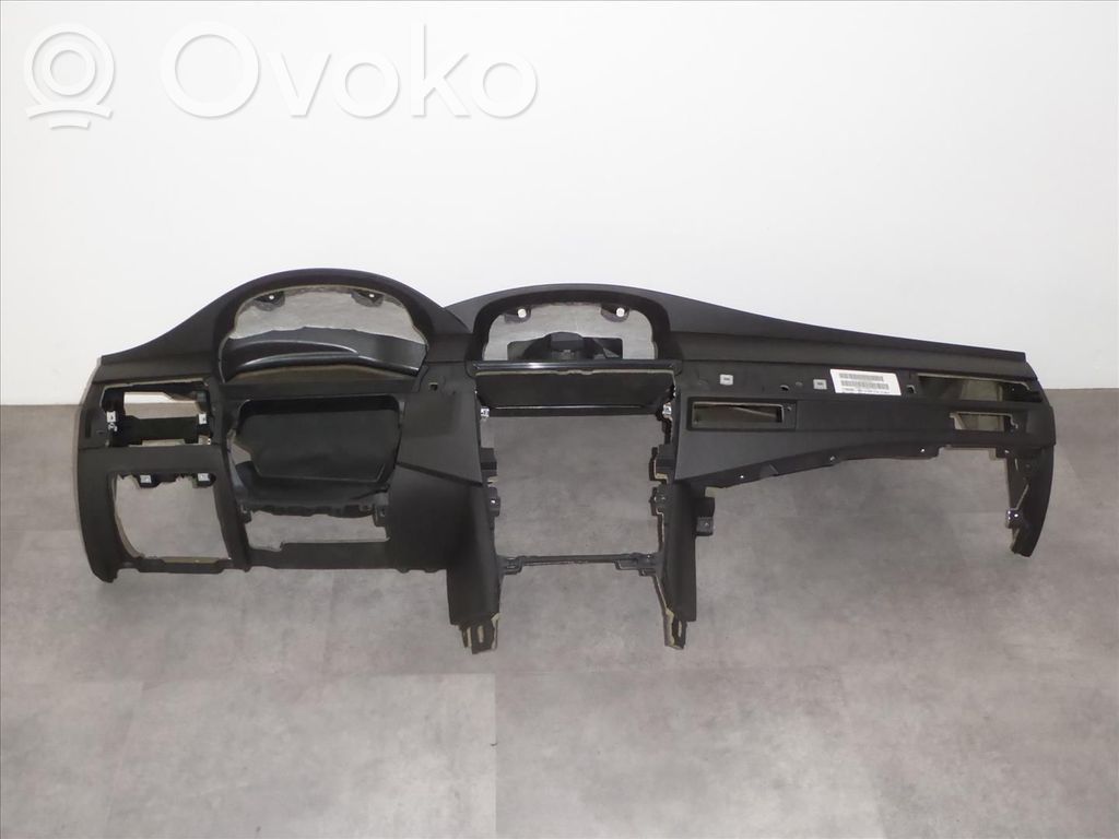 BMW 5 E60 E61 Prietaisų skydelio apdaila 