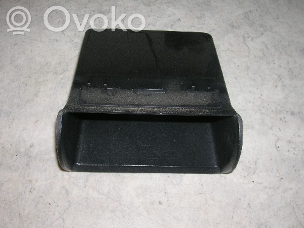 BMW 5 E34 Base/almohadilla del compartimento de almacenamiento trasero 