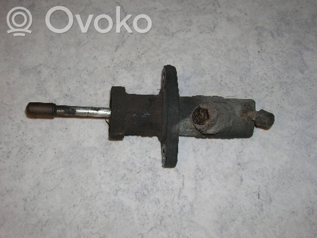 BMW 3 E36 Kytkimen apusylinteri 