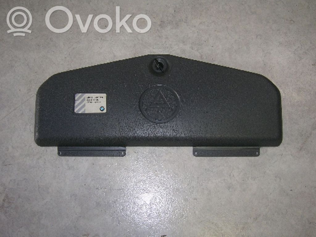 BMW 7 E38 Tool box 
