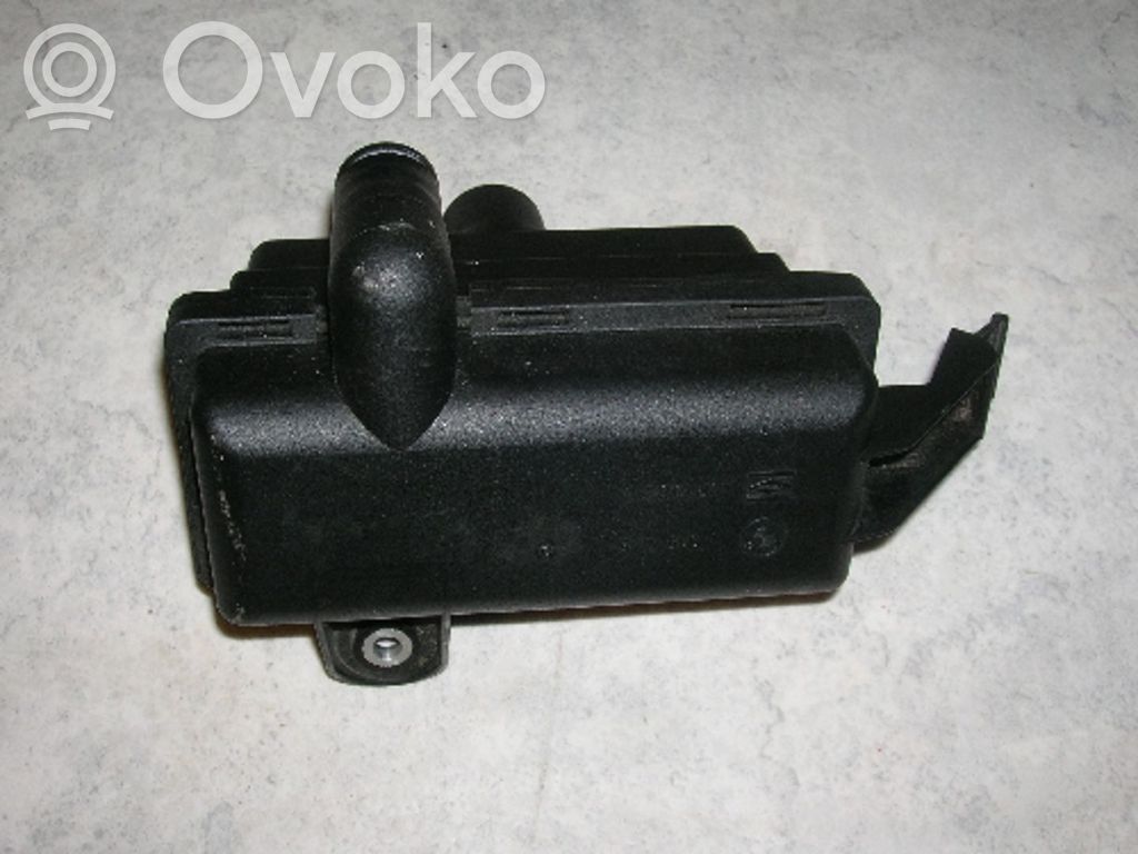 BMW 5 E34 Įsiurbimo rezonatorius 