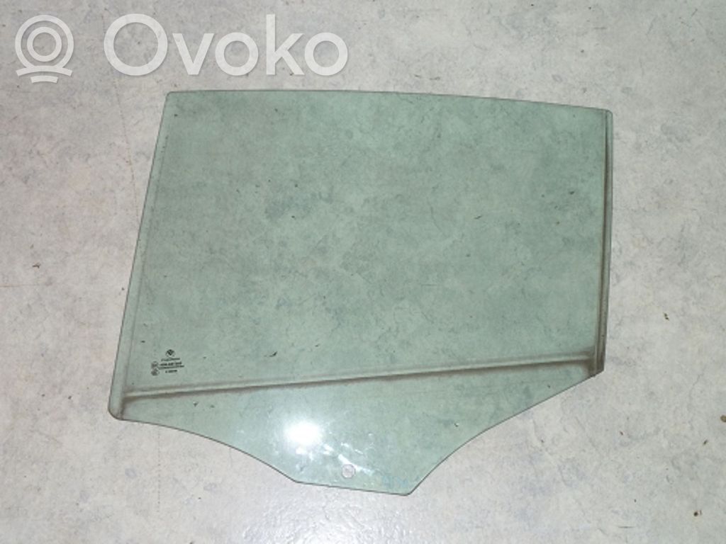 Vidrio lateral trasero   51357067793,51357067793