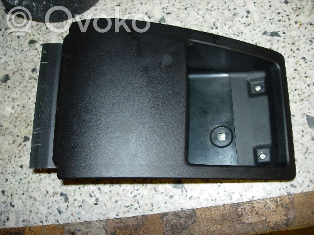 BMW 5 E39 plaukts 