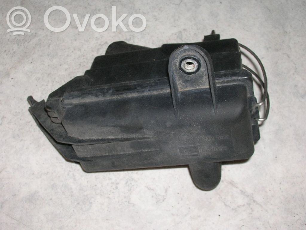 BMW 5 E34 Įsiurbimo rezonatorius 