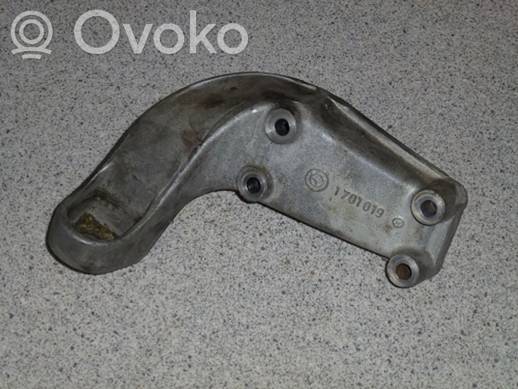 BMW 3 E30 Engine mounting bracket 