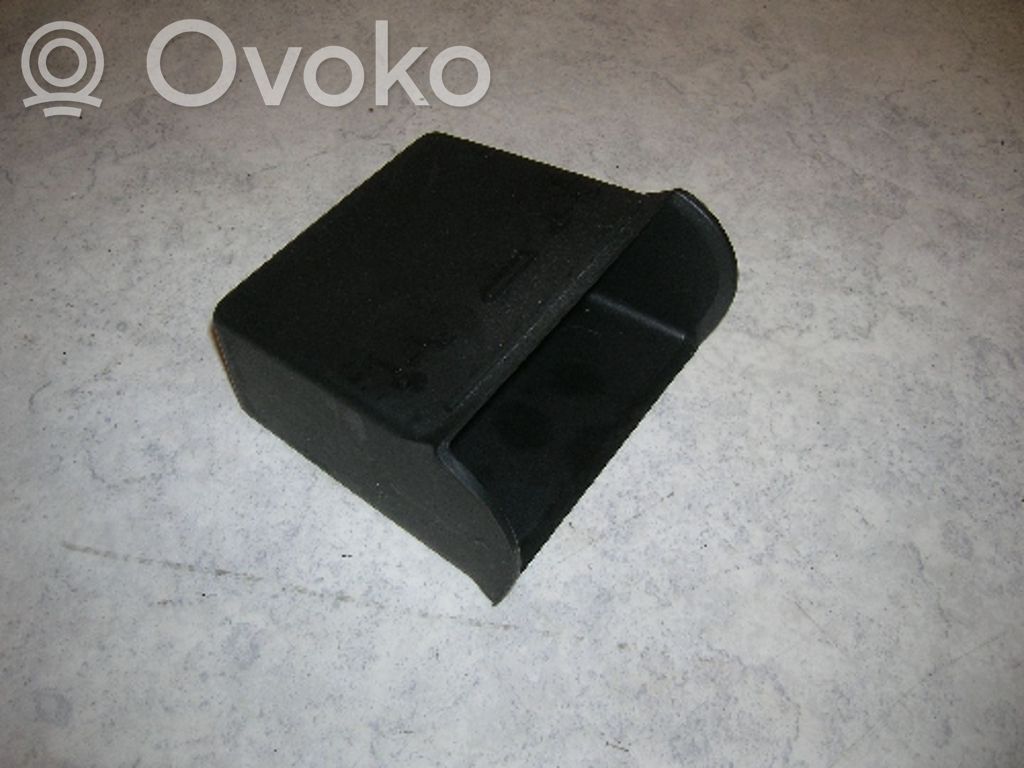 BMW 5 E34 Base/almohadilla del compartimento de almacenamiento trasero 
