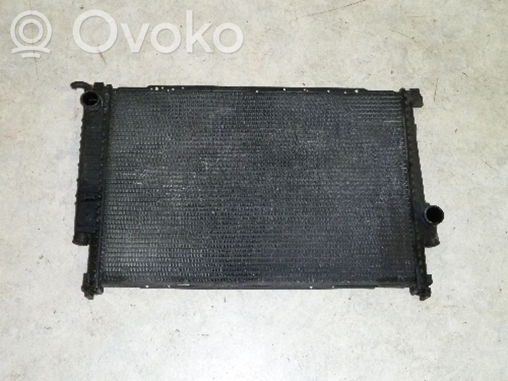 BMW 5 E34 Aušinimo skysčio radiatorius 