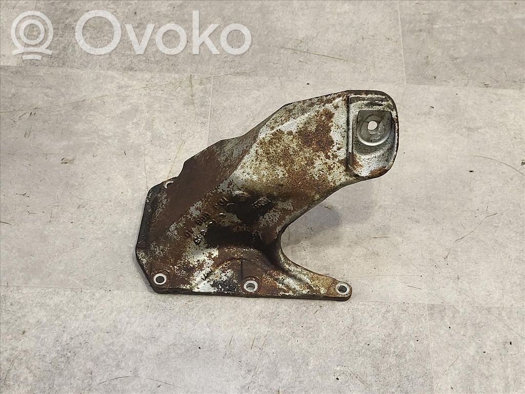 BMW X5 E53 Engine mounting bracket 