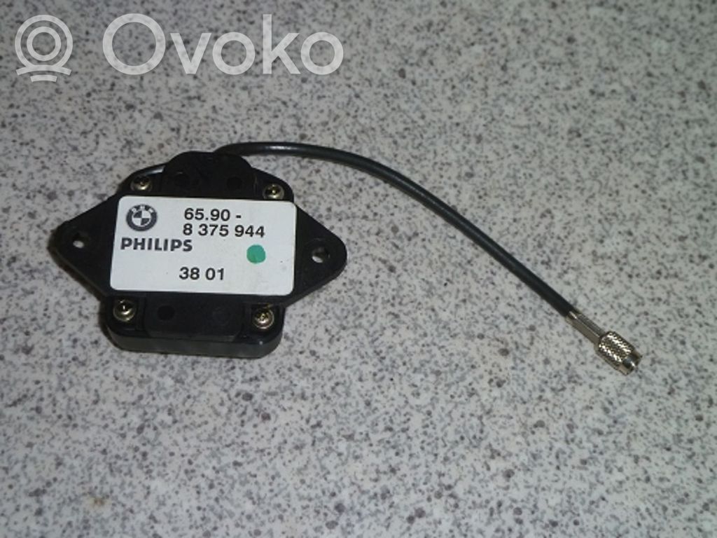 BMW 5 E39 Aerial GPS antenna 