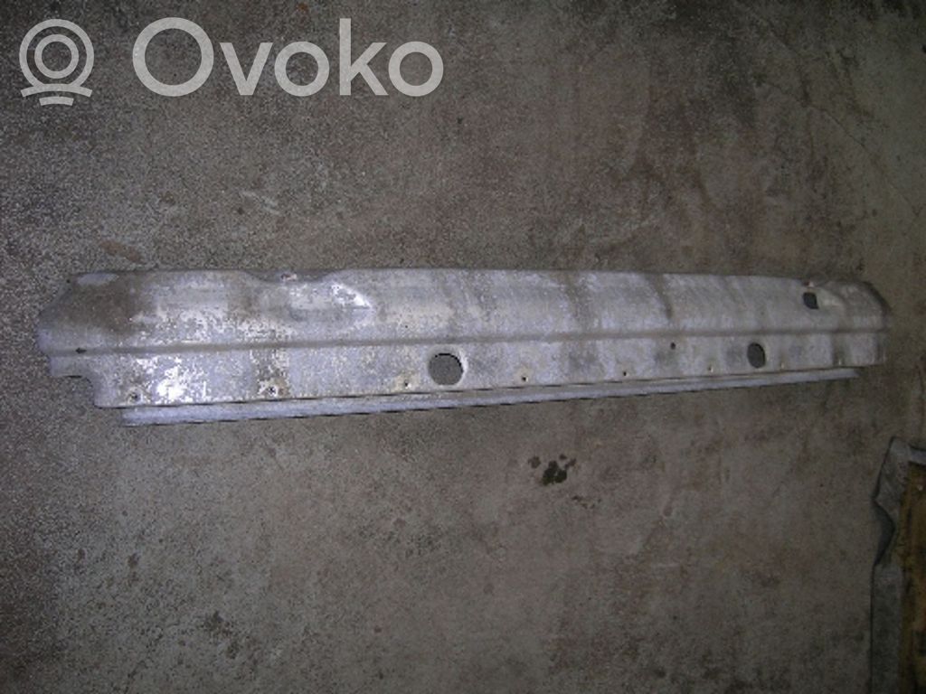 BMW 7 E38 Takapuskurin poikittaistuki 