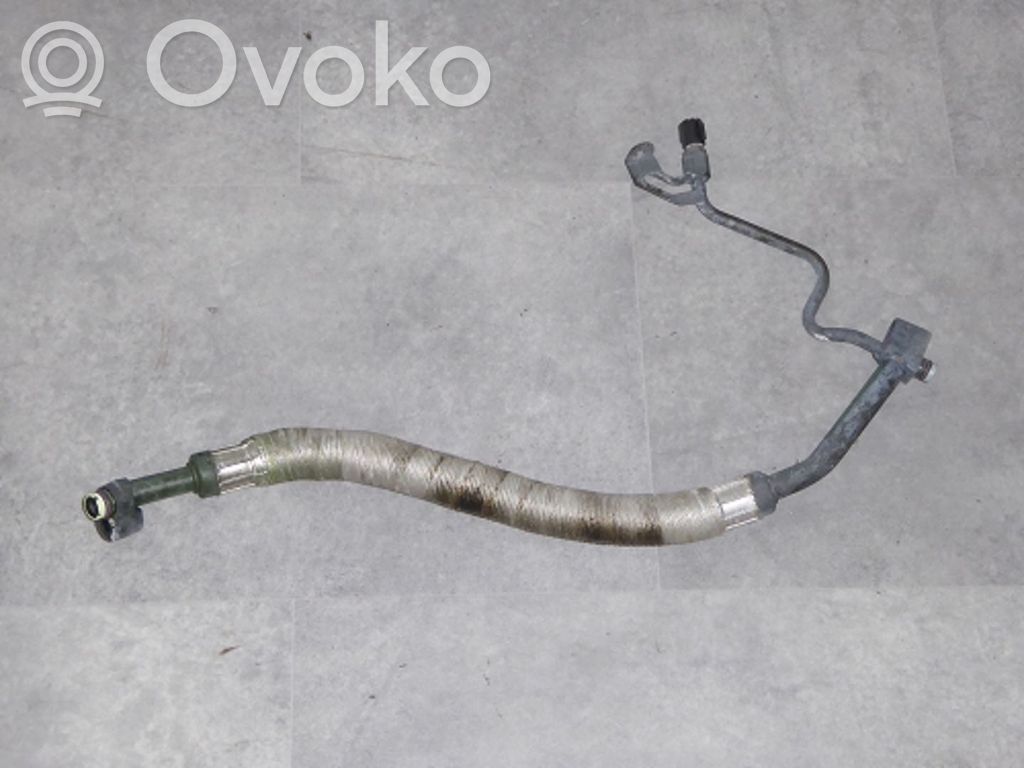 BMW 3 E46 Ilmastointilaitteen putki (A/C) 