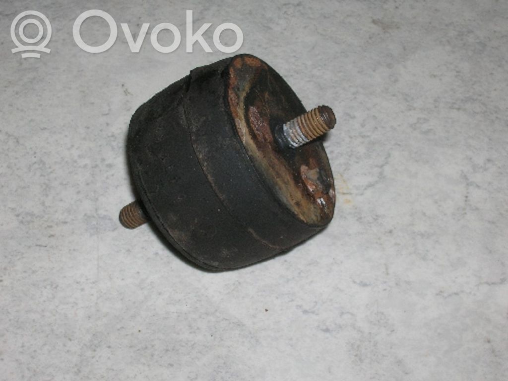 BMW 3 E30 Engine mount bracket 