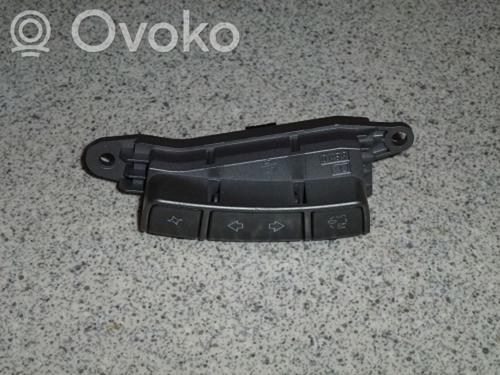 BMW 7 E65 E66 Boutons / interrupteurs volant 
