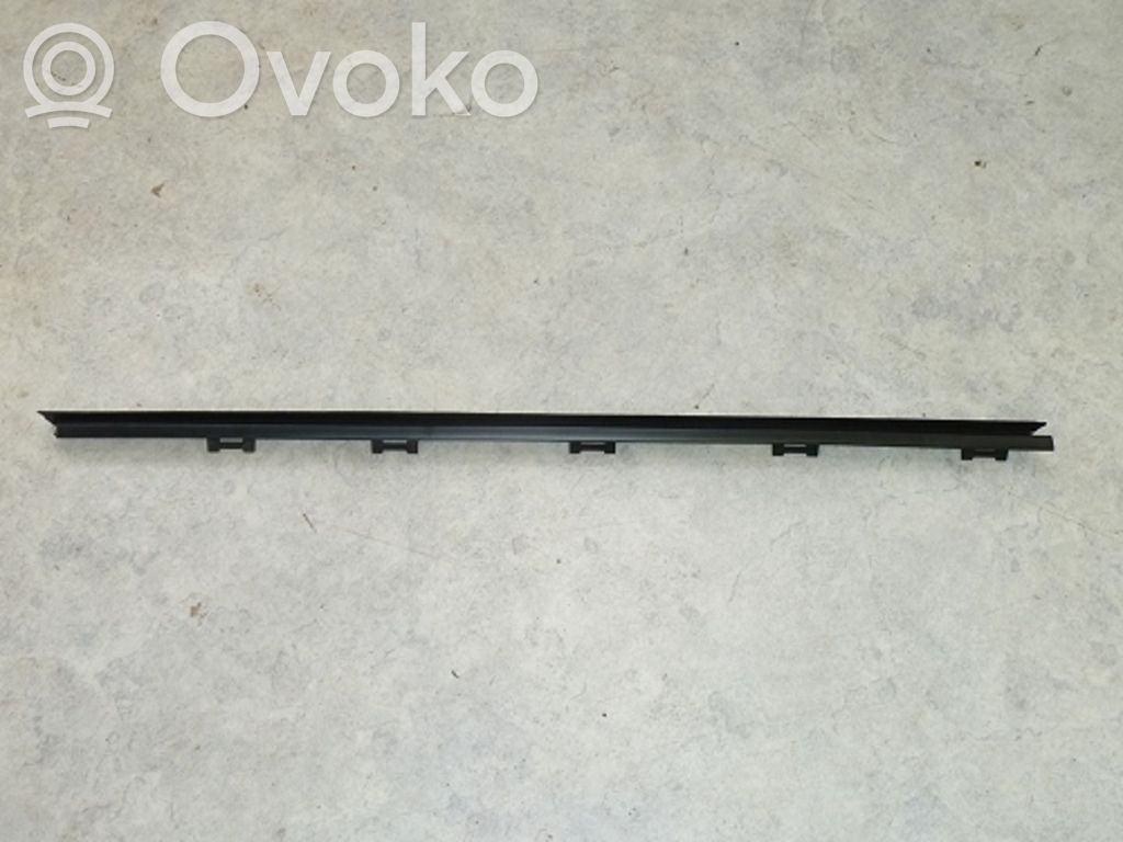 BMW 5 E39 Listwa progowa przednia 