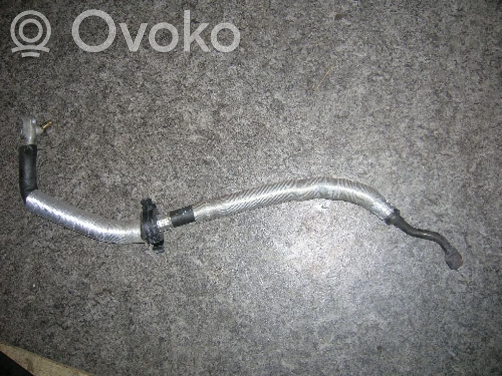 BMW 3 E36 Ilmastointilaitteen putki (A/C) 