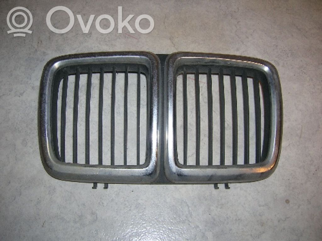 Front grill   51131908697,51131908697