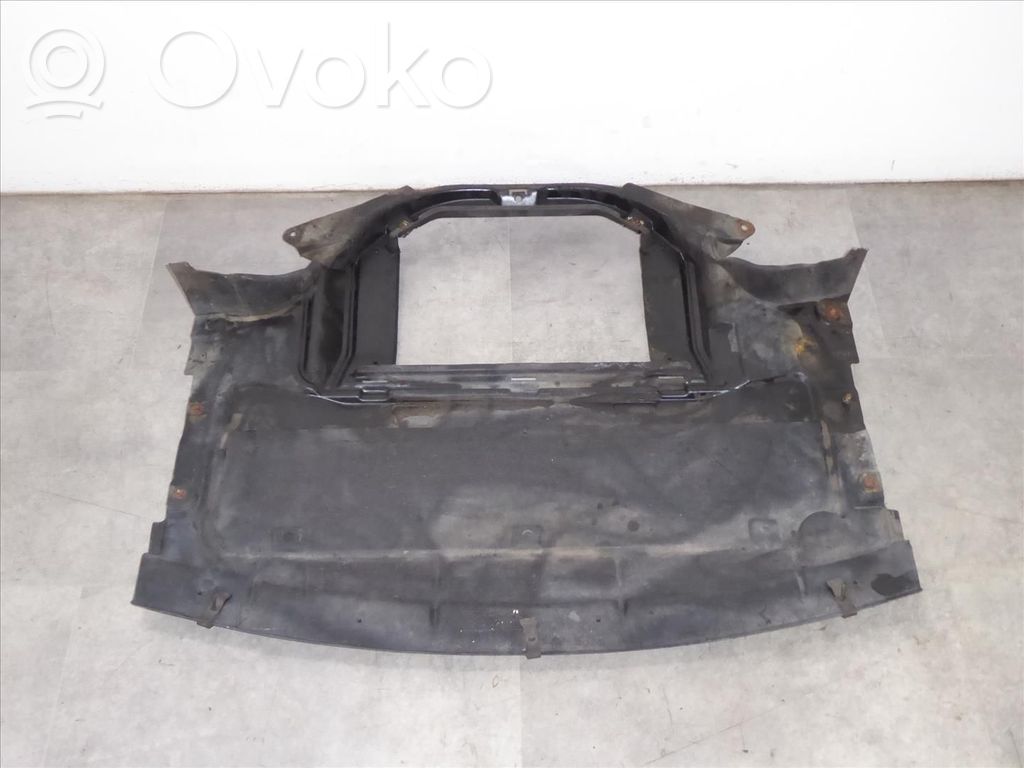 BMW 7 E38 Variklio dugno apsauga 