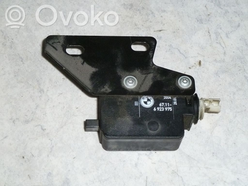 BMW 6 E63 E64 Degalų bako dangtelio spynos varikliukas 