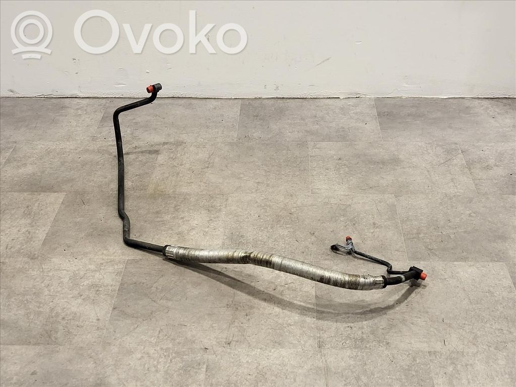 BMW 3 E46 Ilmastointilaitteen putki (A/C) 