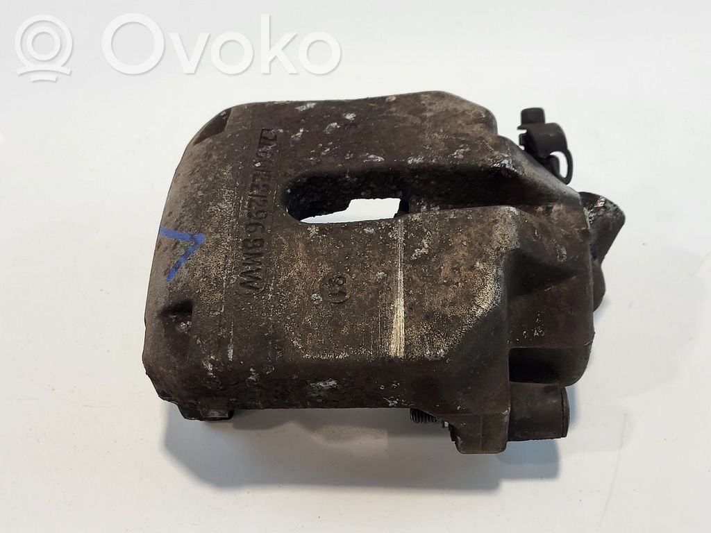 BMW 5 E39 Pinza del freno anteriore 