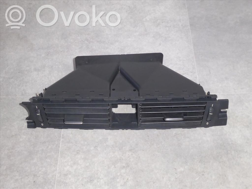 BMW 3 E92 E93 Centrinės oro grotelės 