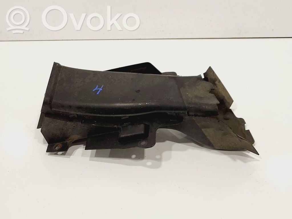 BMW 3 E46 Jarrujen jäähdytysilmakanava 