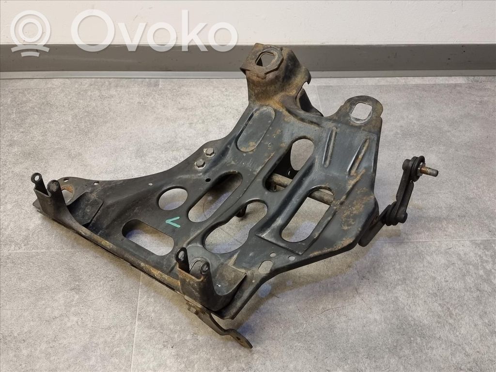 Headlight/headlamp mounting bracket   63121970565,63121970565