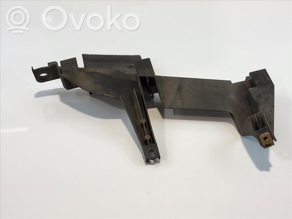BMW X3 E83 Halterung Scheinwerfer 