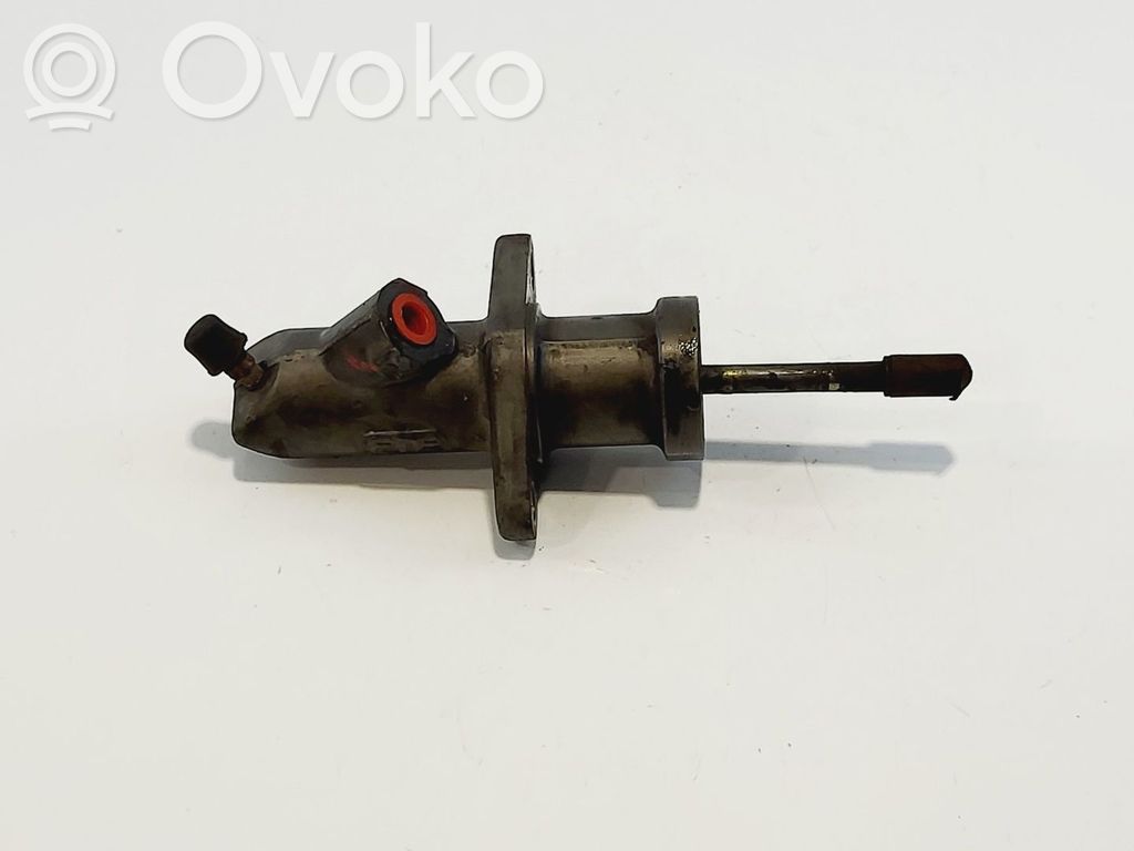 BMW 5 E60 E61 Kytkimen apusylinteri 