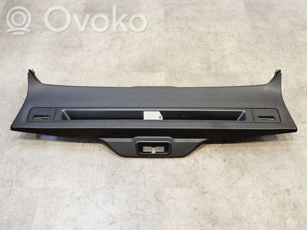 BMW X5 F15 Poszycie klapy tylnej bagażnika i inne elementy 