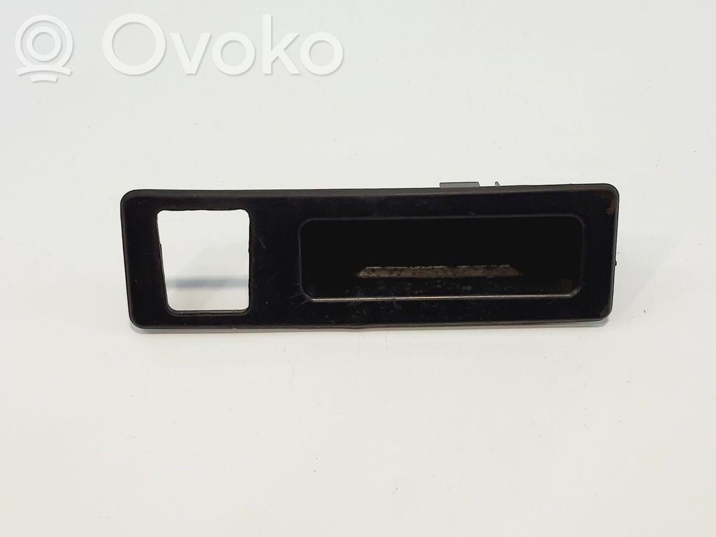 BMW 5 F10 F11 Buton deschidere portbagaj 