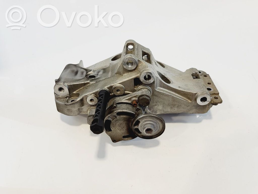 BMW 5 G30 G31 G38 Wspornik / Mocowanie silnika 