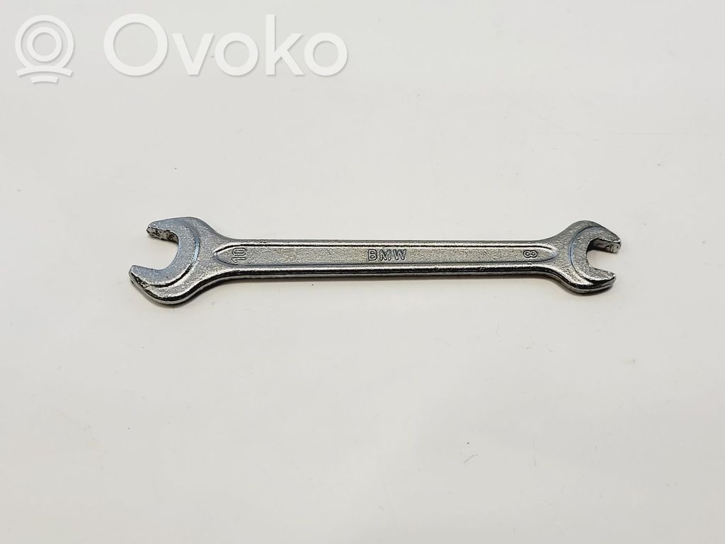 BMW 5 E60 E61 Tool set 