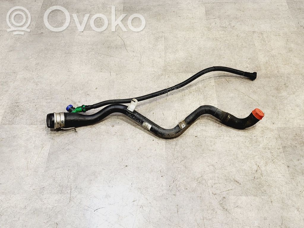 BMW 1 E81 E87 Einfüllstutzen Kraftstofftank 