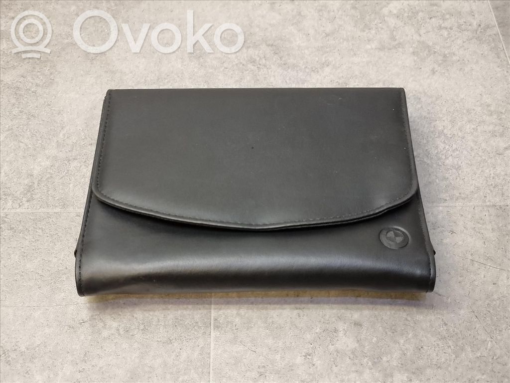 BMW 5 F10 F11 Carte/manual proprietar cu istoric service