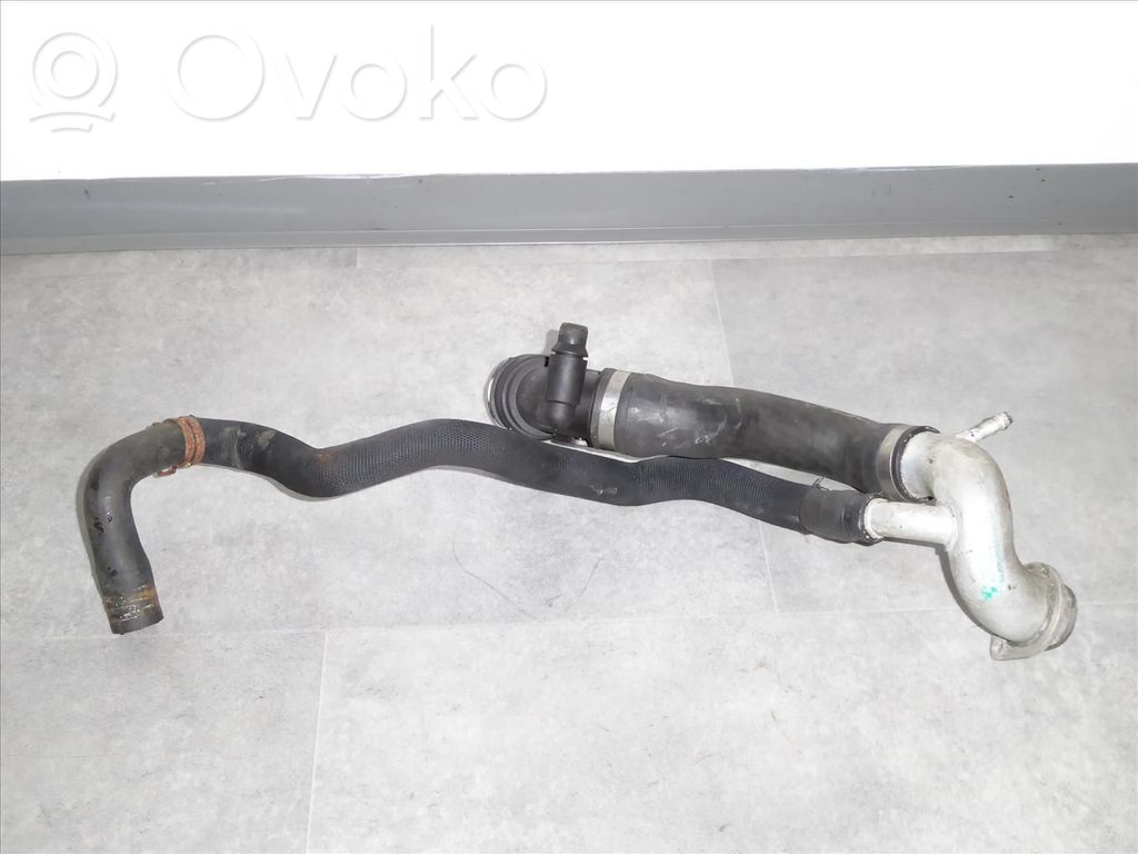 BMW 7 F01 F02 F03 F04 Przewód / Wąż chłodnicy 