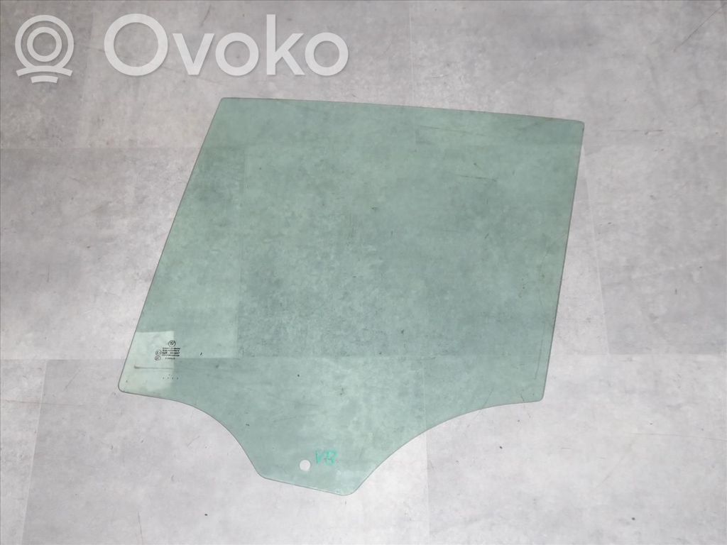 Vidrio lateral trasero   51333332311,51333332311