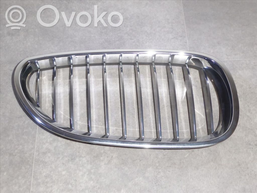 BMW 5 E60 E61 Grilă capotă 