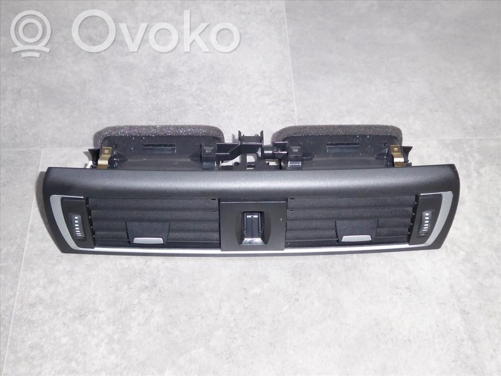 BMW 1 F20 F21 Dysze / Kratki środkowego nawiewu deski rozdzielczej 