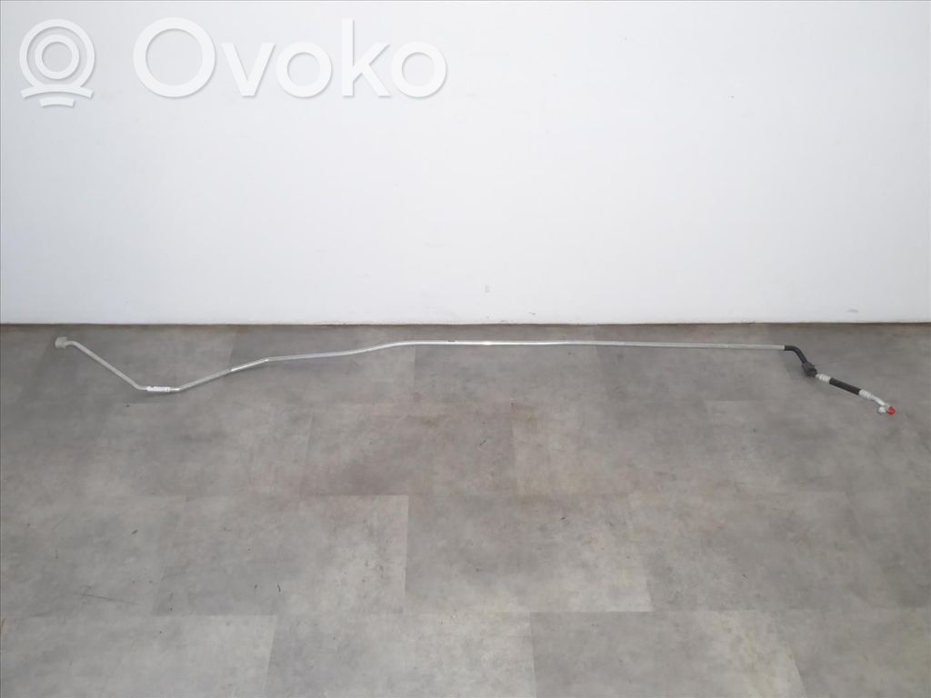 BMW i3 Ilmastointilaitteen putki (A/C) 