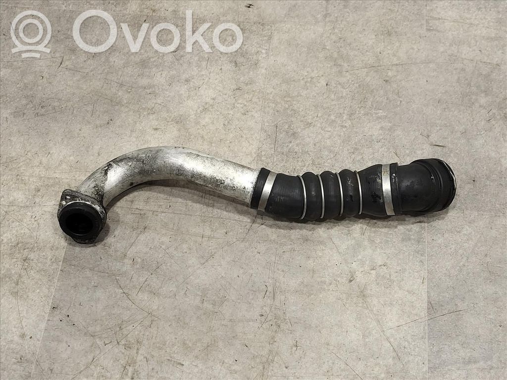 BMW 5 E60 E61 Välijäähdyttimen letku 