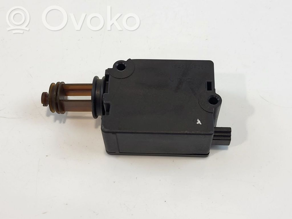 BMW X5 E53 Motor încuietoare portbagaj 